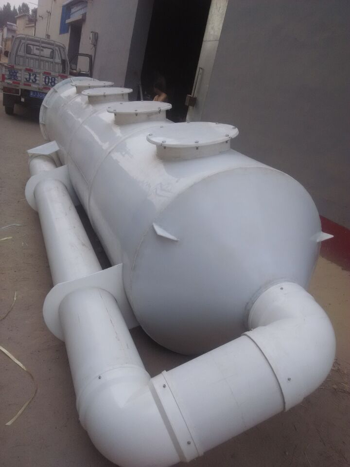 造紙廠廢氣惡臭處理采用什么方案，噴淋塔+UV光解氧化設備配套處理的一套方案。