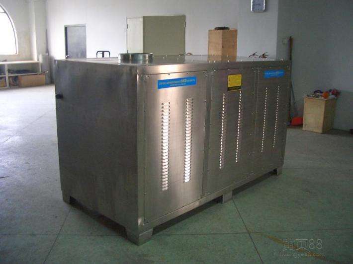 光解除臭模塊可根據風量及氣體濃度的大小，靈活配置光解氧化模塊的個數，采用抽屜式插拔安裝形式，配件統一，安裝及維護方便。備件可在線維護和更換，方便靈活。